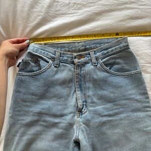 Vintage Chic Mom Style 80's Jeans - Light Wash